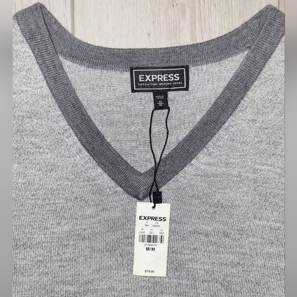⚪️ NWT Express V-Neck Gray Marble Cotton Sweater - Picture 2 of 7